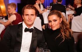 Evgenia Zverev – Eine Künstlerin zwischen Bildsprache, Identität und Transformation